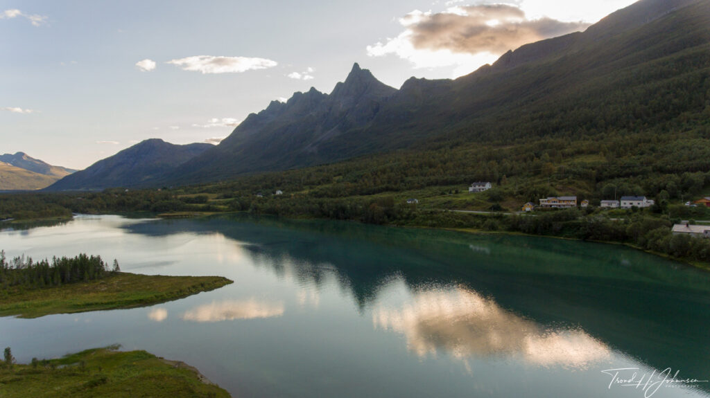 Lakselvbukt
