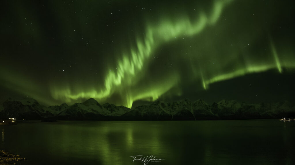 Northern lights near Uløya