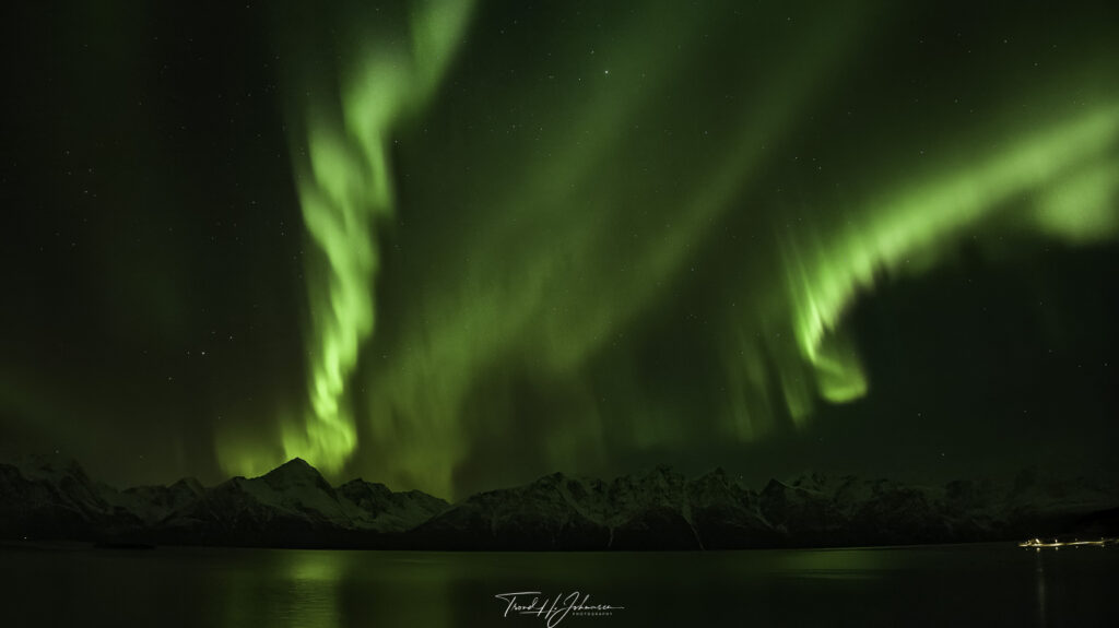 Northern lights near Uløya