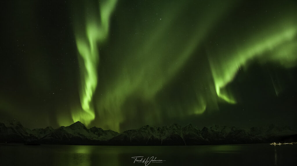 Northern lights near Uløya